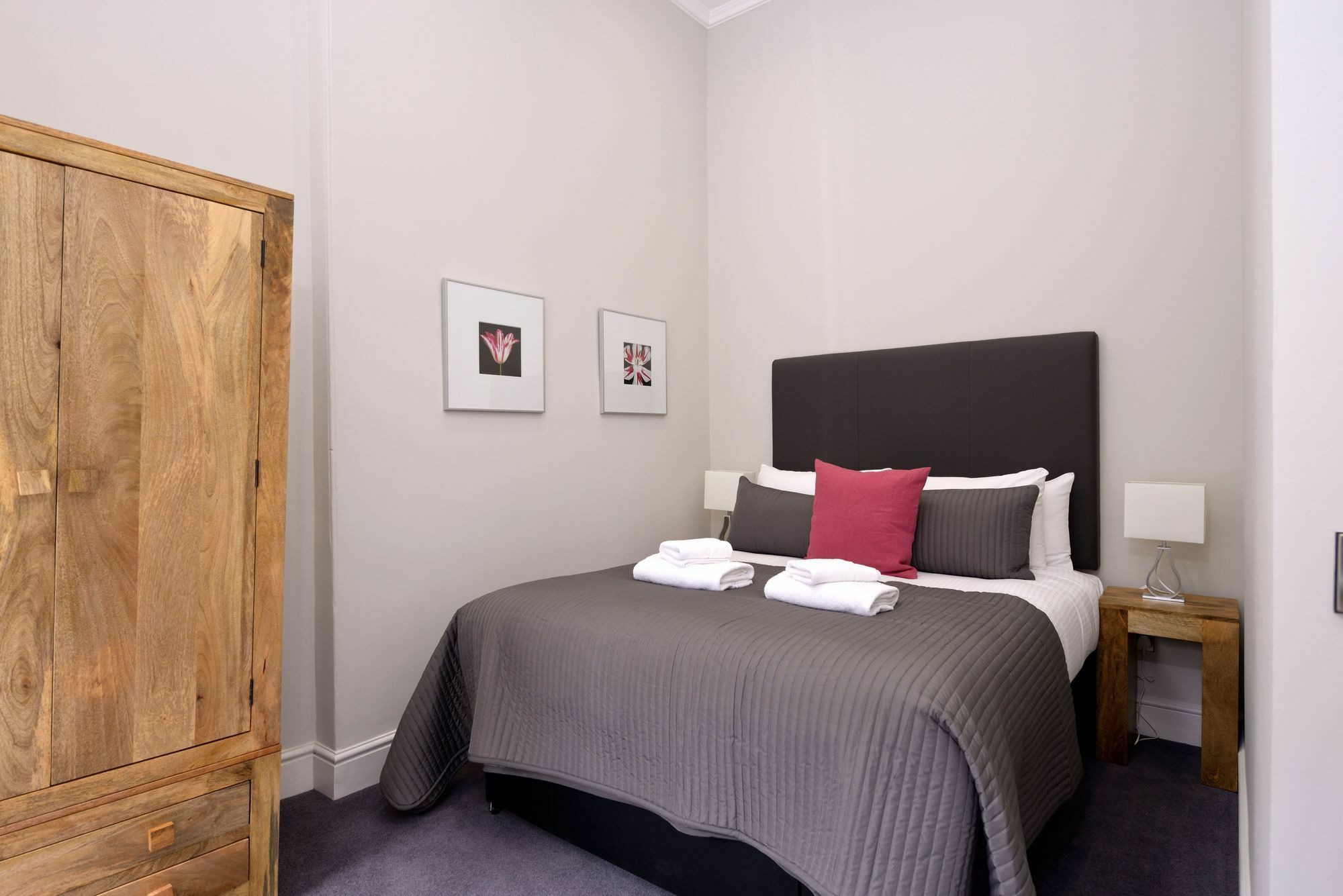 Destiny Scotland - Q-Residence Эдинбург Экстерьер фото