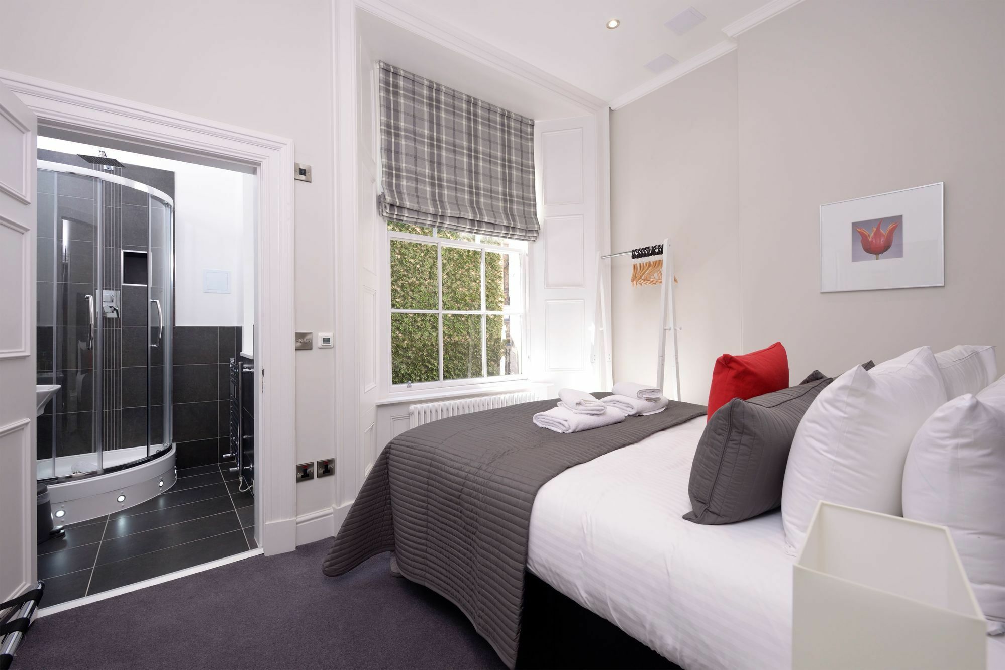 Destiny Scotland - Q-Residence Эдинбург Экстерьер фото